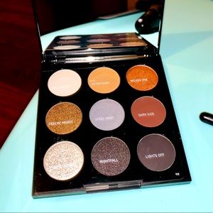 Morphe smoke & shadow artistry pallet